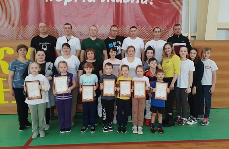 Спортивный праздник «Папа, мама, я – спортивная семья». Спортивный праздник «Папа, мама, я – спортивная семья».