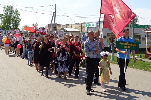 Память жива в сердцах потомков.