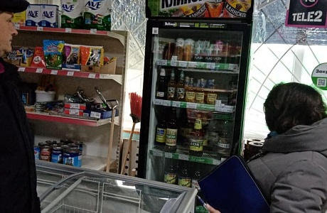 Профилактический  рейд по местам продажи алкогольной и никотиносодержащей  в торговые точки с. Ключи,  с.Чунаки