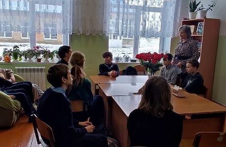 Проведен час краеведения, посвященный труженикам тыла «Труженикам тыла, посвящается» Проведен час краеведения, посвященный труженикам тыла «Труженикам тыла, посвящается»