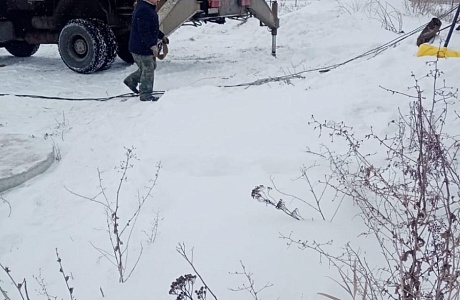 В селе Малая Сердоба ведется замена насоса водонапорной башни. В селе Малая Сердоба ведется замена насоса водонапорной башни.