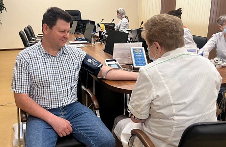 За 8 месяцев текущего года более 678 тысяч рублей направлено пензенским врачам за ранее выявление онкологических заболеваний в ходе профилактических мероприятий. За 8 месяцев текущего года более 678 тысяч рублей направлено пензенским врачам за ранее выявление онкологических заболеваний в ходе профилактических мероприятий.