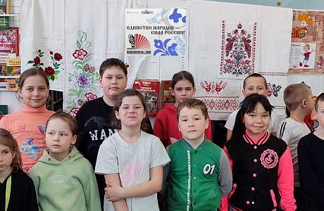 Старославкинская библиотека ожила. В этот день здесь царила особая атмосфера веселья и шума — Библиосумерки!