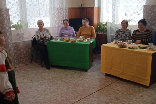 Праздничное мероприятие посвященное Дню матери Праздничное мероприятие посвященное Дню матери