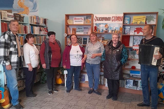 Развлекательная программа «Главное -душою не стареть»