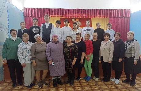 "Весна и женщина прекрасны"