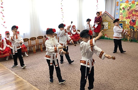 Осенние  утренники в детском саду «Солнышко»
