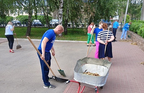 На территории Малосердобинского района продолжается работа по благоустройству и санитарной очистке 