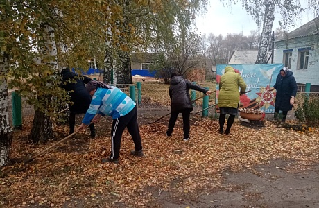 На территории администрации Липовского сельсовета состоялся субботник На территории администрации Липовского сельсовета состоялся субботник