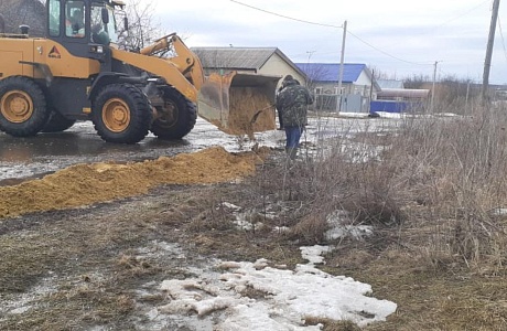 В с. Малая Сердоба продолжаются работы по устранению последствий паводка