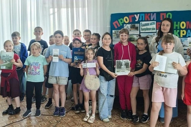 В Малосердобинской центральной районной библиотеке проведена краеведческая библио-панорама «Прогулки по родному краю»