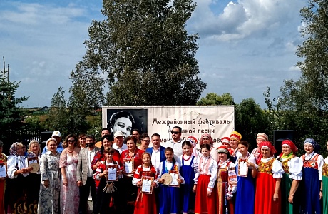В с.Ключи Малосердобинского района состоялся Открытый межмуниципальный фестиваль русской народной песни имени Лидии Андреевны Руслановой