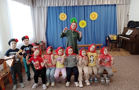 Состоялось танцевально-игровое занятие под названием «Матрёшкины посиделки».
