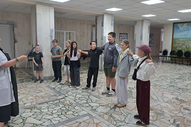 В РДК прошла познавательно – развлекательная программа «Волшебные правила здоровья» В РДК прошла познавательно – развлекательная программа «Волшебные правила здоровья»