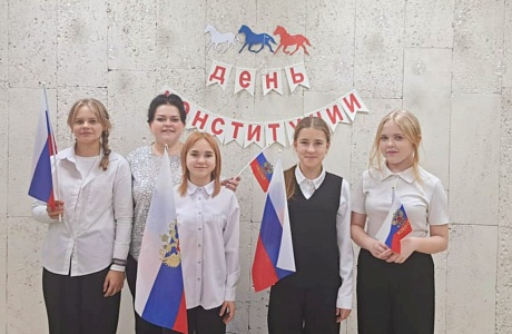 В РДК Малосердобинского района, среди участниц вокального ансамбля "Радуга" В РДК Малосердобинского района, среди участниц вокального ансамбля "Радуга"