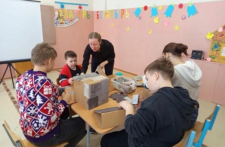 Библиотекарем Ключёвской библиотеки проведены громкие чтения «Международный день детской книги. Г. Х. Андерсен»