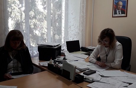 Заседание комиссии по делам несовершеннолетних и защите их прав Заседание комиссии по делам несовершеннолетних и защите их прав