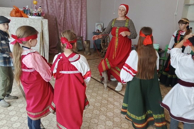 Фольклорное мероприятие "Солнцеворот" Фольклорное мероприятие "Солнцеворот"