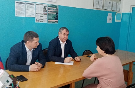 Малосердобинский район с рабочим визитом посетил депутат Законодательного Собрания Пензенской области Вадим Михайлович Калинин Малосердобинский район с рабочим визитом посетил депутат Законодательного Собрания Пензенской области Вадим Михайлович Калинин